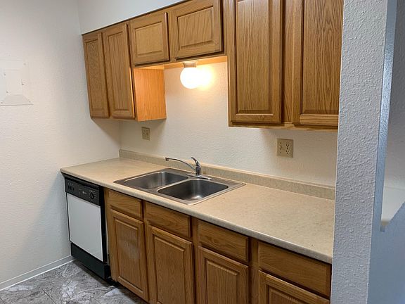 4th image of 4610 Picturesque Ct APT 2