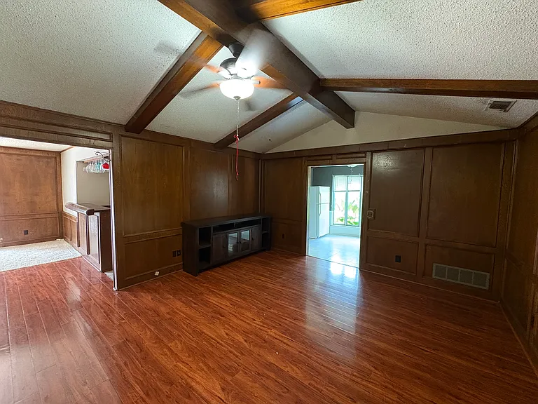 2916 Robin Rd — Photo 11