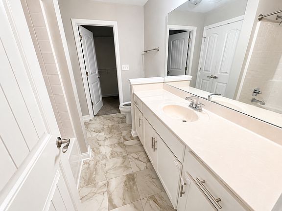 4th image of 476 White Oak Trce