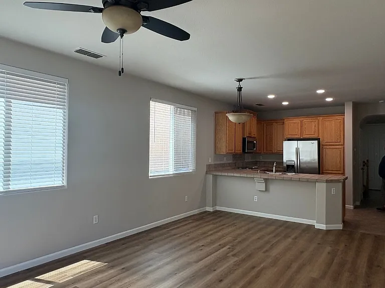3048 Torland St — Photo 10