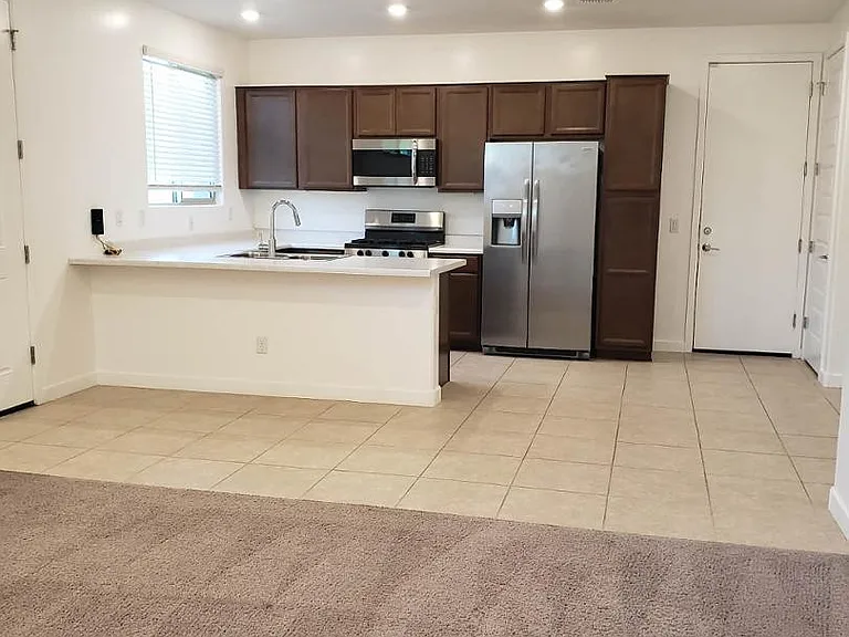 4206 S 96th Ln — Photo 3