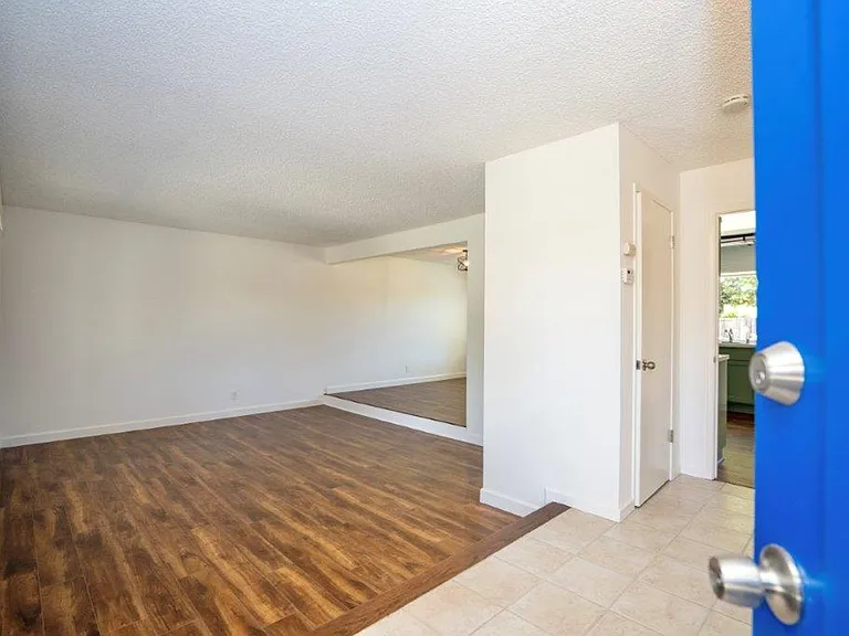 1512 Mosswood Dr — Photo 3