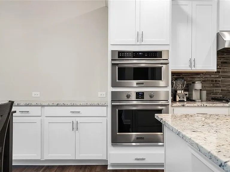 2641 Blackburn Ct — Photo 3