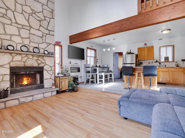 1239 Mink Trl, Bushkill, PA 18324