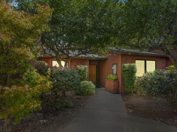 218 Indian Creek Drive, Santa Rosa, CA 95409