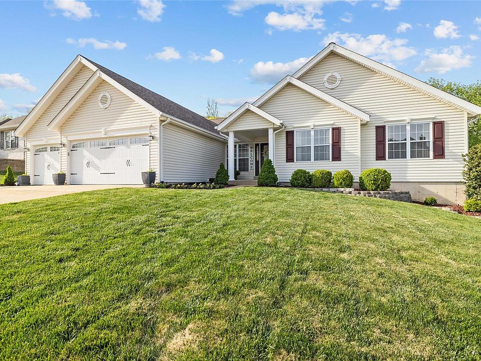 1st image of 16051 Canterbury Estates Dr