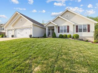 16051 Canterbury Estates Dr, Ballwin, MO 63021