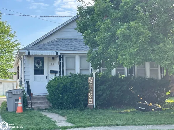 1207 Benton Ave E, Albia, IA 52531