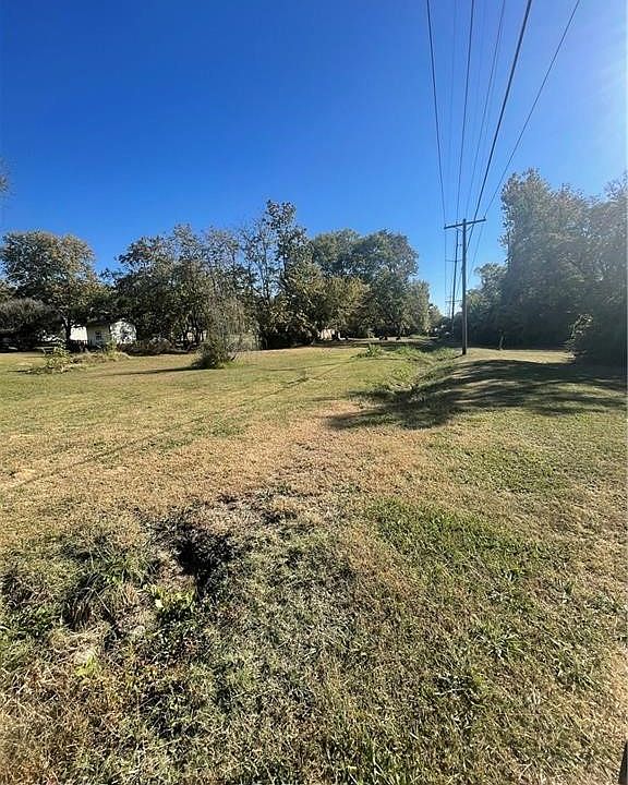 2nd image of NE 6th St