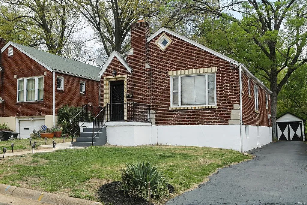 1212 Backer St photo 1