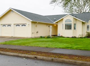 261 E 1st Ave, Estacada, OR 97023