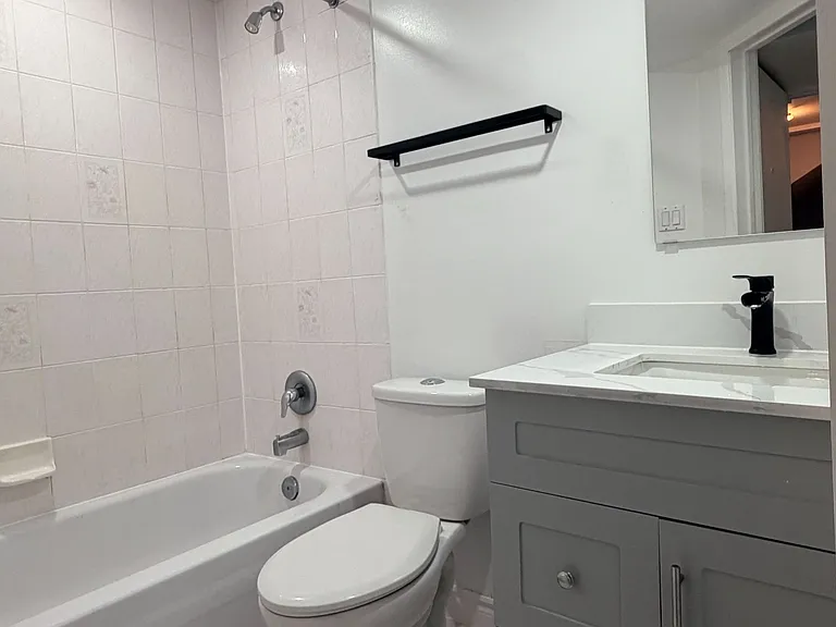 441 Fernleigh Cir S — Photo 7