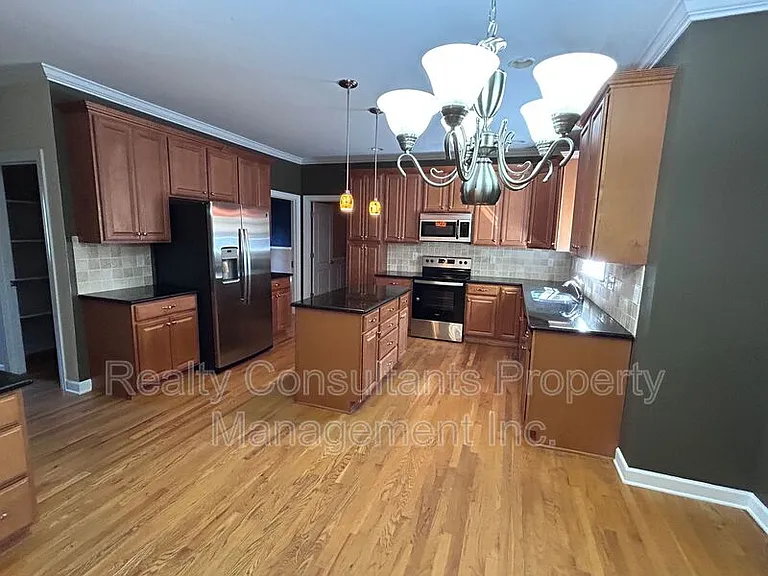 4540 Pebble Lake Dr — Photo 19