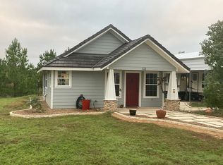 112 Poole Rd, Smithville, TX 78957