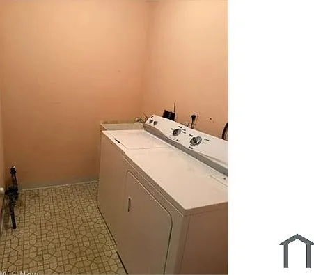 25 Sutton Pl — Photo 9