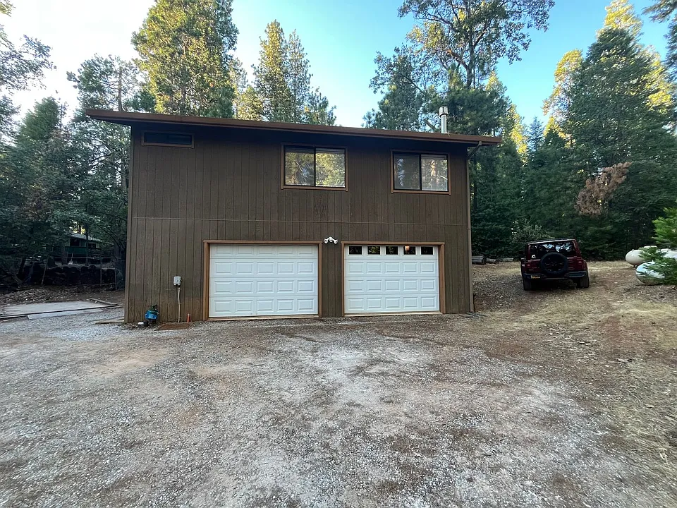 16520 Prospect Pl