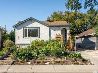 4510 2nd AVENUE N, Regina, SK S4R 0Y4
