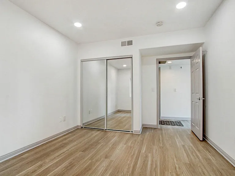 821 Wilcox Ave — Photo 22
