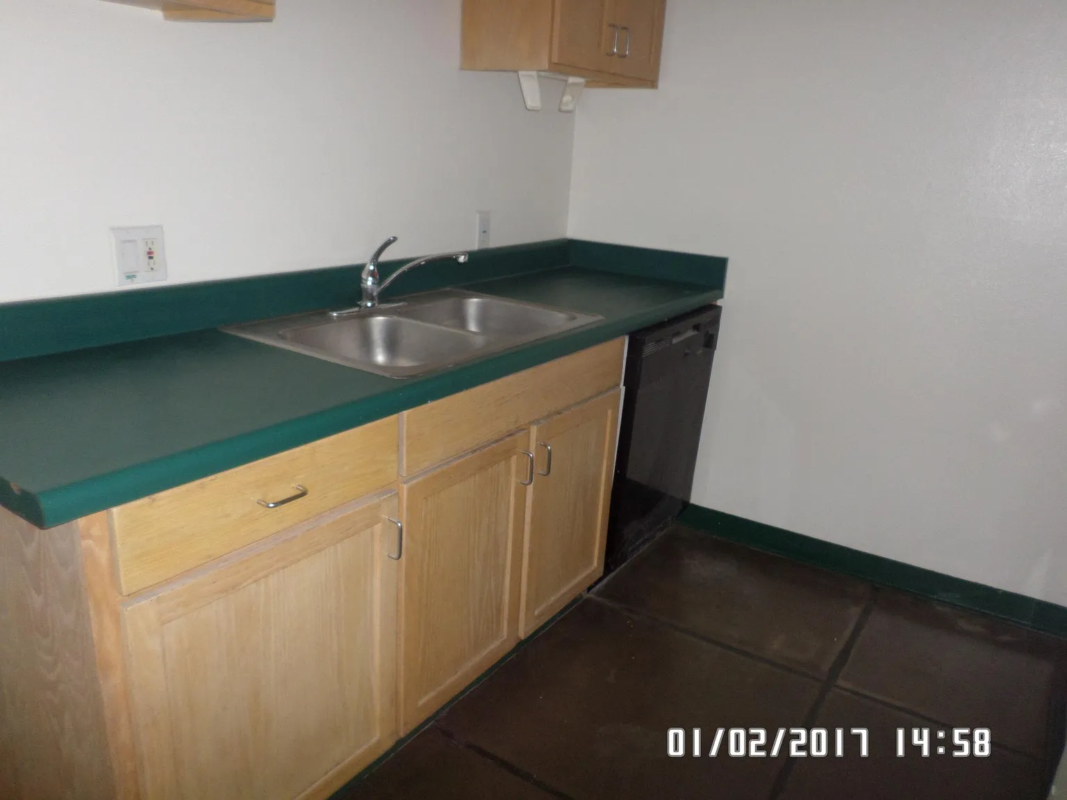 2 bed, 1000 sqft, $1,595 — Photo 3