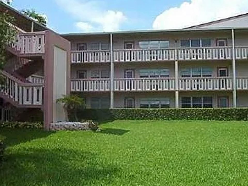 Building Photo 4