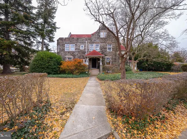 6323 Sherwood Rd, Philadelphia, PA 19151