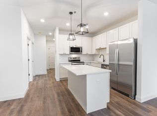 6611 Clayton Rd #205, Saint Louis, MO 63117