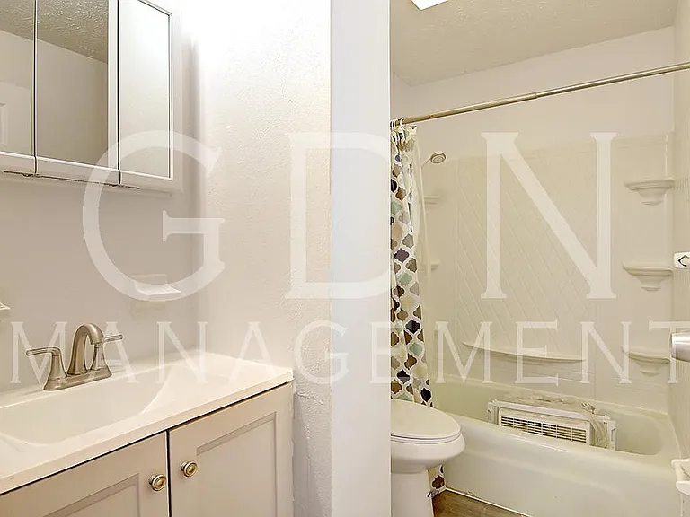ORVILLE APARTMENTS — Photo 40