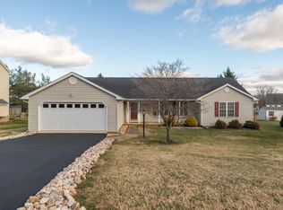 174 Bowmans Run Dr, Stuarts Draft, VA 24477