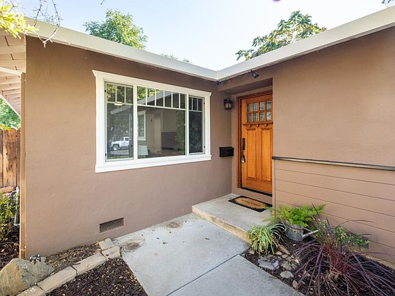 3rd image of 4844 Clydelle Ave