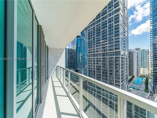 500 Brickell Ave #2700 — Photo 8