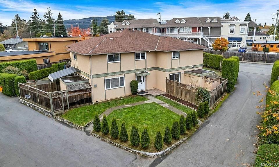 1st image of 1945 Lisnoe Ave #4