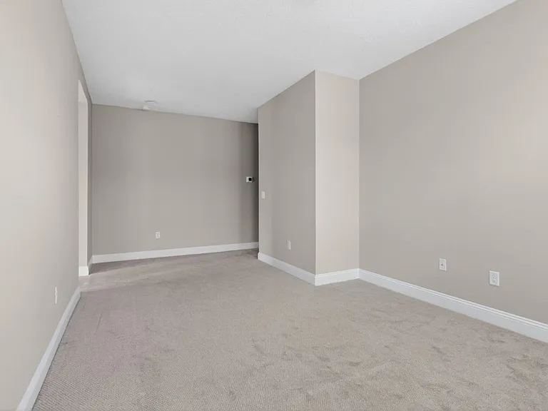 527 Marquesa Cir — Photo 19