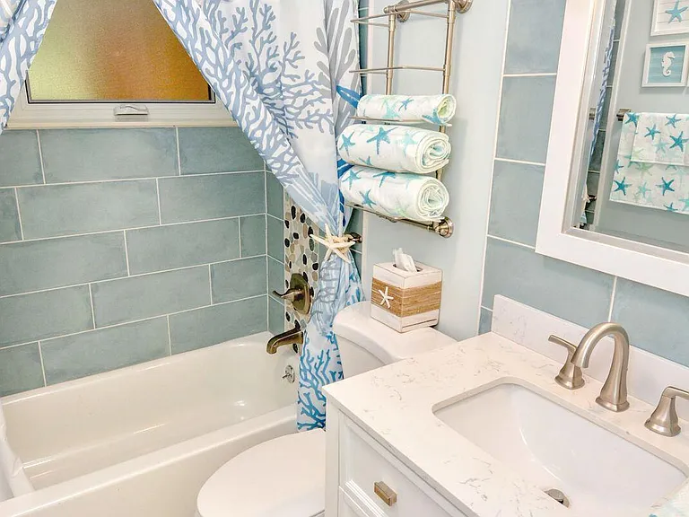 1315 NE Flora Pl — Photo 24