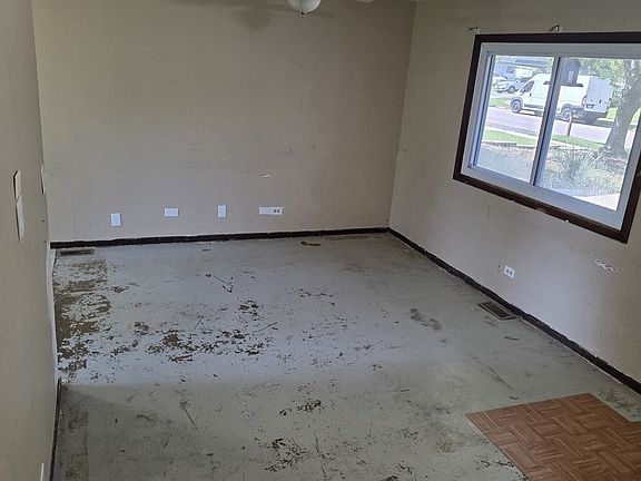 3rd image of 3106 Timber Hill Ln
