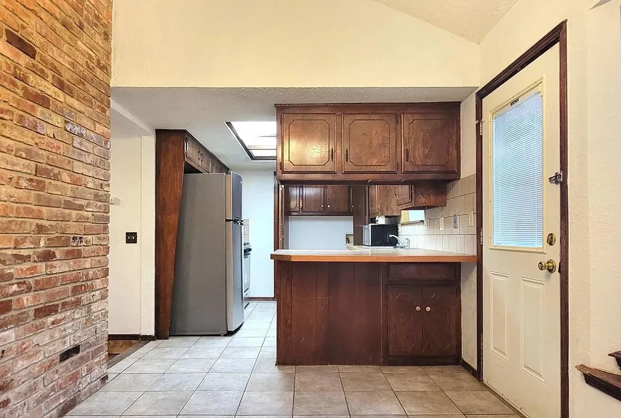 3 bed, 1268 sqft, $1,290 — Photo 4