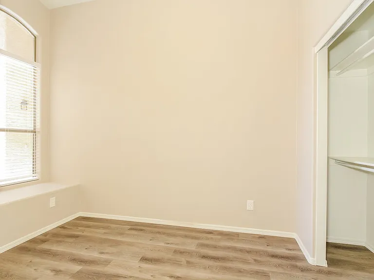 1745 N 125th Dr — Photo 11