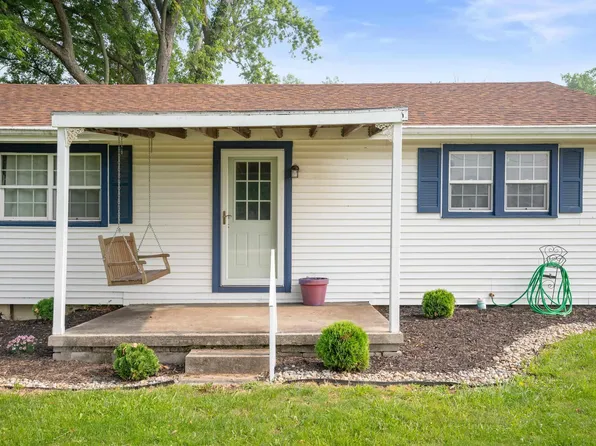 2118 E Royerton Rd, Muncie, IN 47303