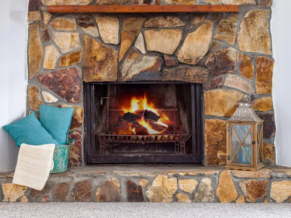 60 10th St, Shalimar, FL 32579