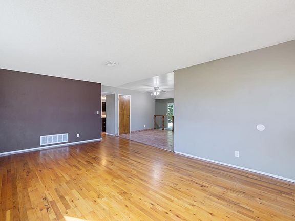 5th image of 1425 Cypress Ln