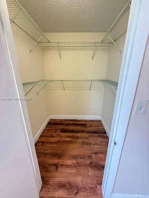 2 bed, 1030 sqft, $2,000 — Photo 4
