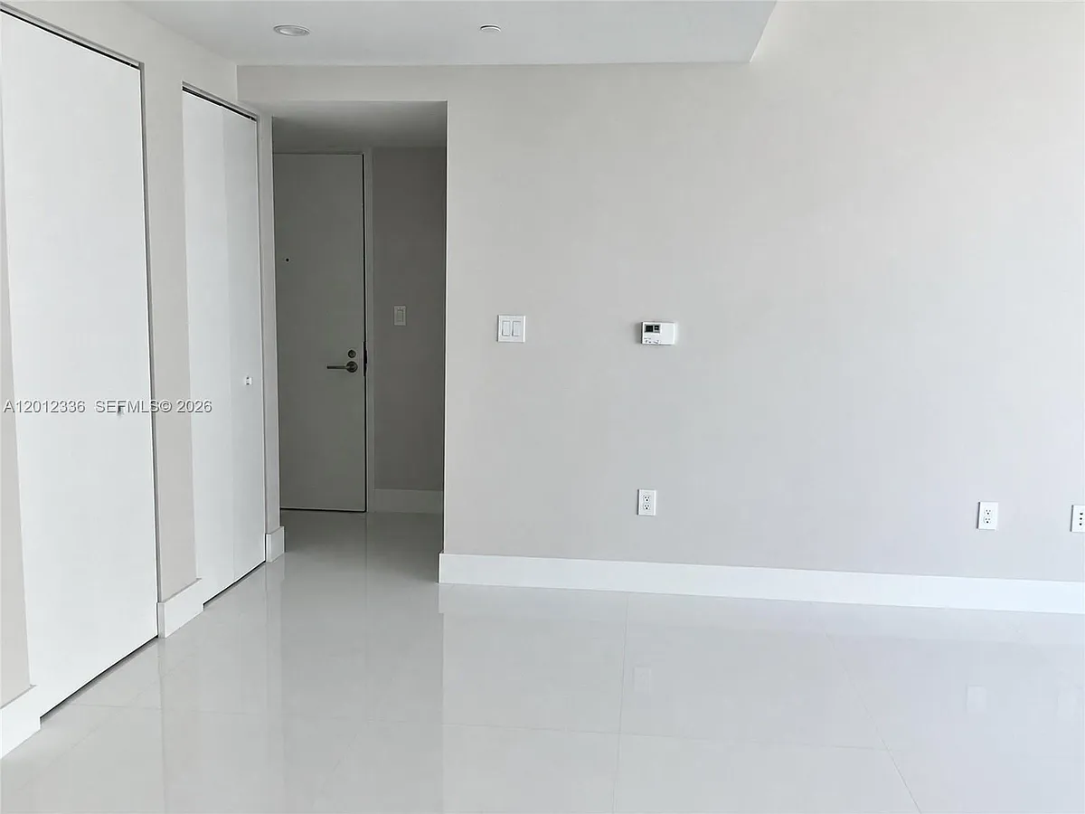 Building Photo - 1300 S Miami Ave #4507