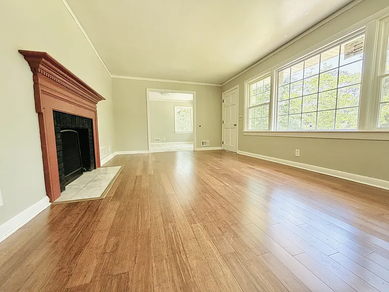 836 Delverton Rd — Photo 3