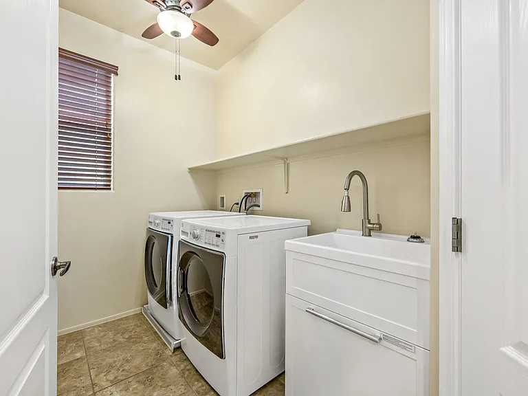 4261 N Golden Ridge Ln — Photo 13