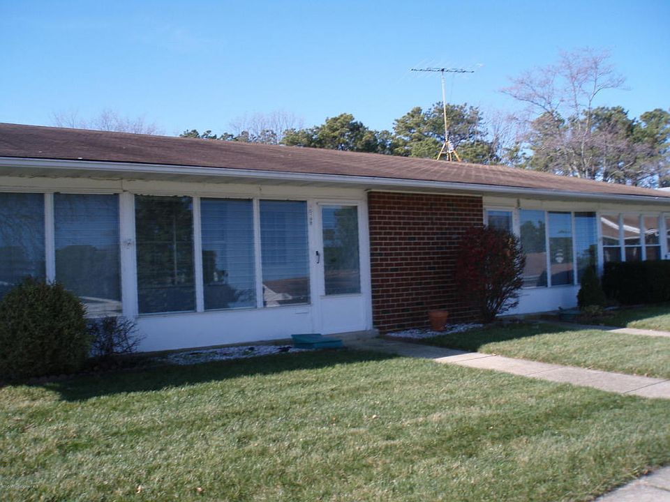 1st image of 1019B Aberdeen Dr