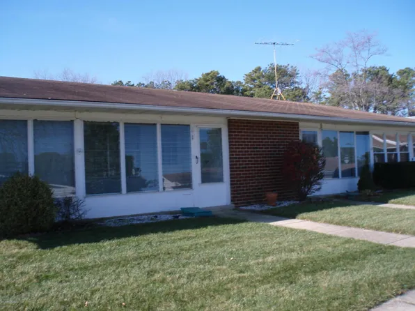 1019B Aberdeen Dr, Lakewood, NJ 08701