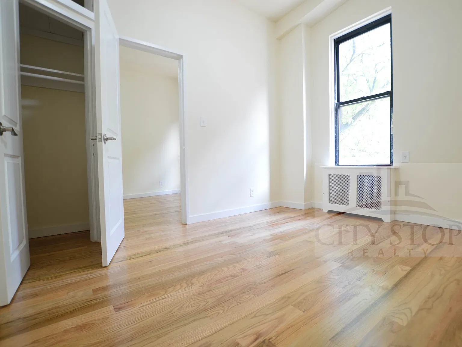 101 West 77th Street — Photo 2
