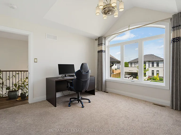 1258 Silverfox Dr — Photo 22