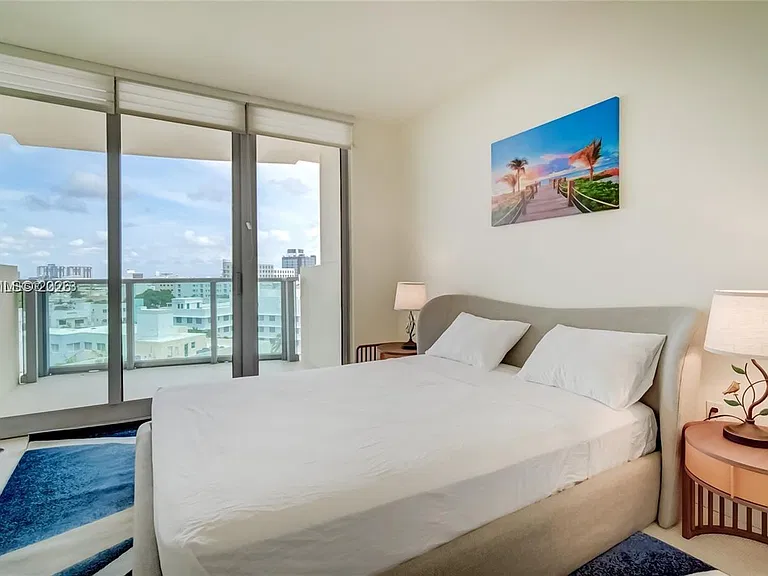 1455 Ocean Dr #902 — Photo 24