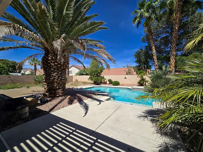 8244 W Gilmore Ave — Photo 48