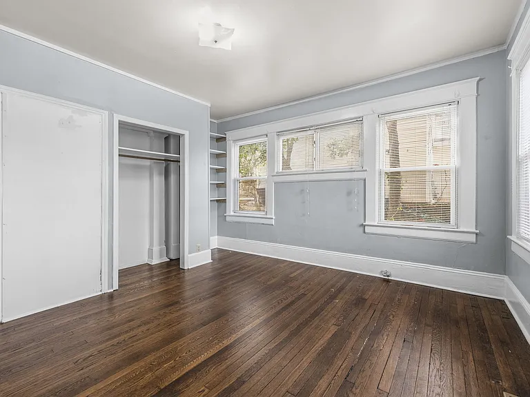1402 W Market St #1402 — Photo 15